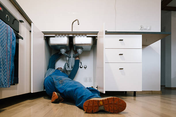 Professional Leak Detection technician working in Fitchburg, MA